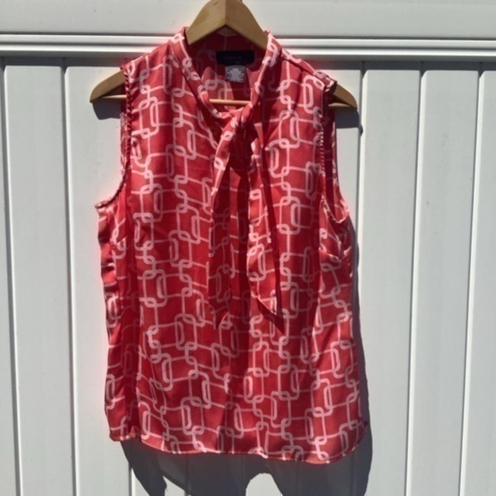 Sleeveless top